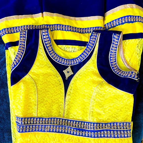 3 pice anarkali set - Picture 2 of 2